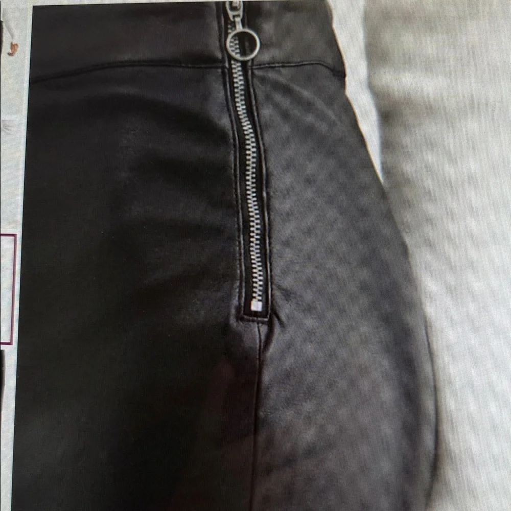 NWT Faux Leather Black PencilSkirt Panel Detail Hip Zipper Modern Preppy Retro M